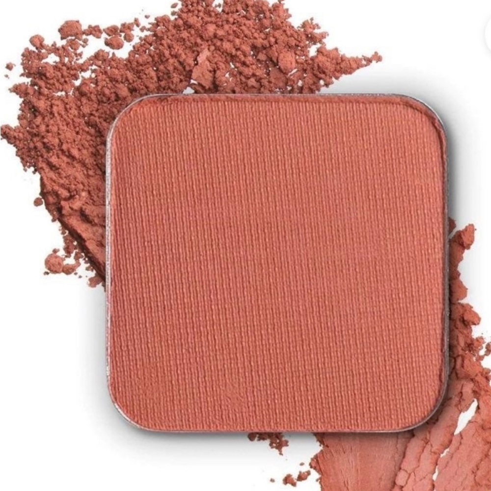 Makeup Geek Signature eyeshadow “ PEACH OF THE STAR”